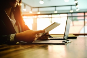 Desconexión digital en vacaciones: cómo debe regularla la empresa
